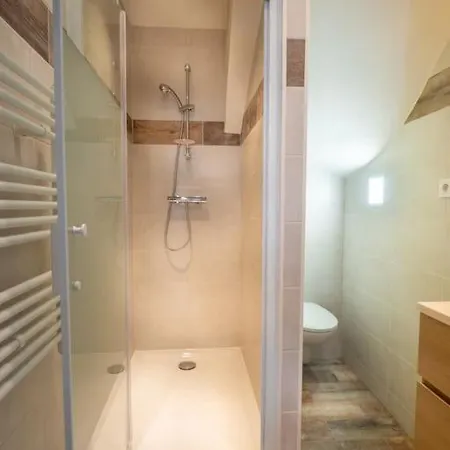 Ragnar House - 3 Pieces A 200m De La アンティーブ