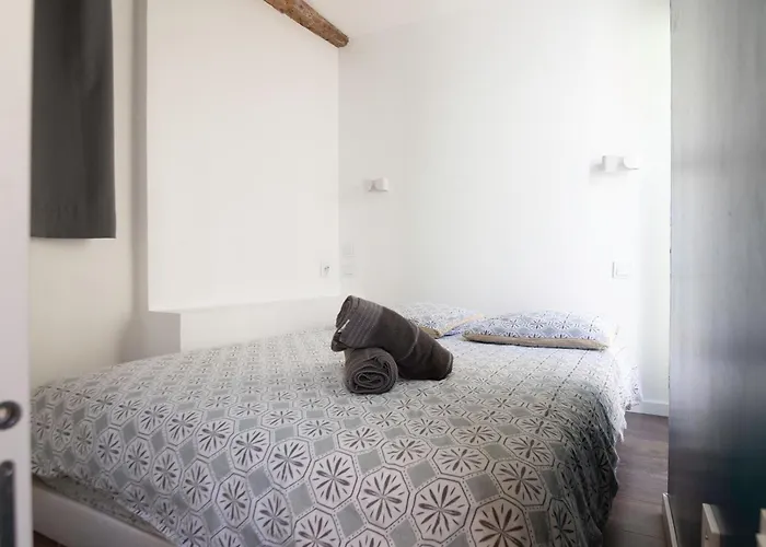 Ragnar House - 3 Pieces A 200m De La شقة *